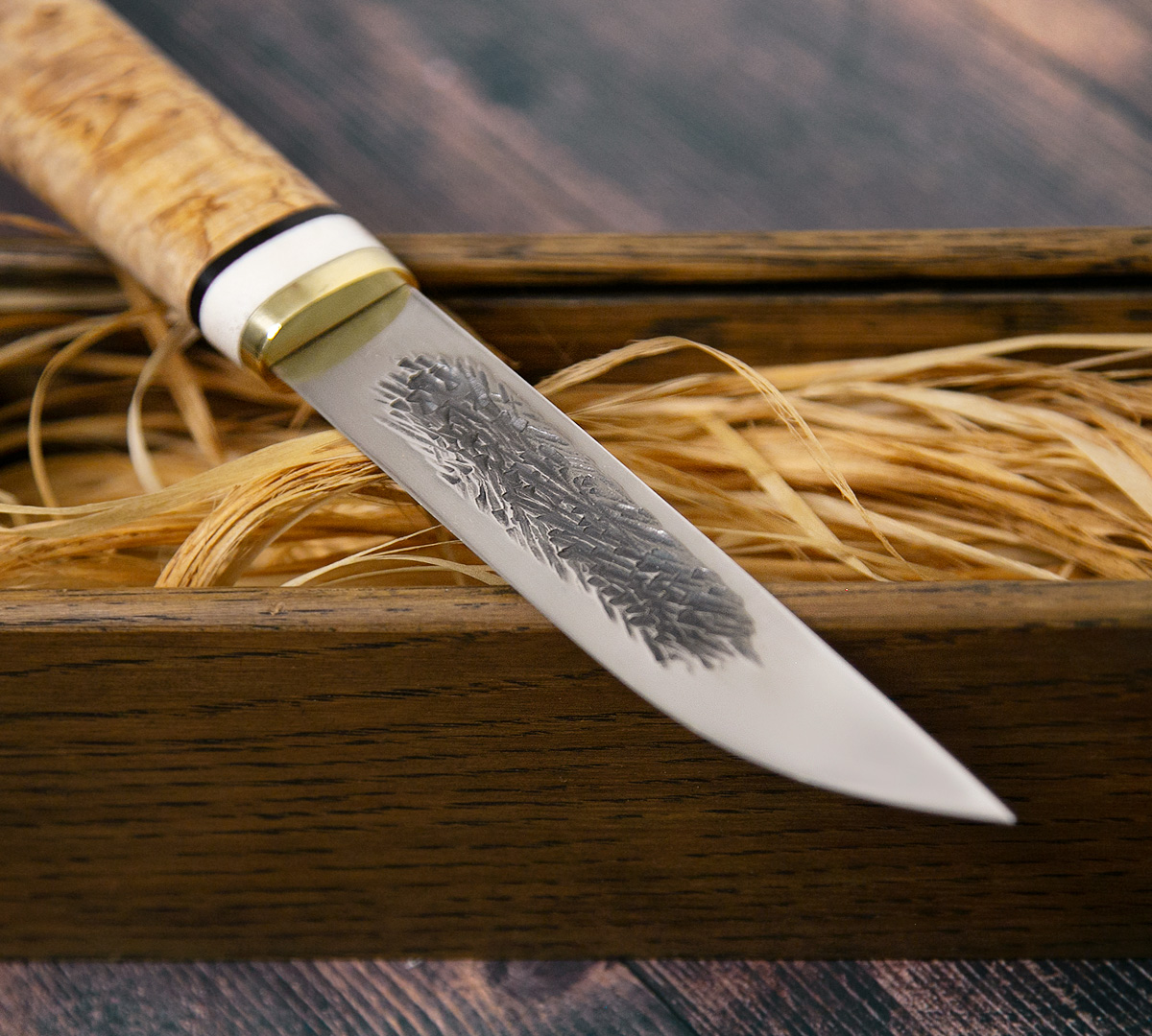Якутский нож из стали 95Х18 в деревянный ножнах